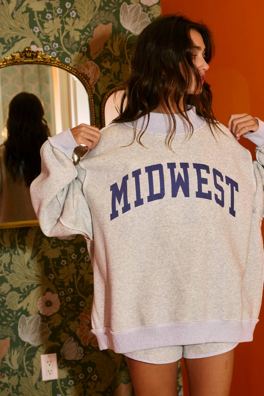 MIDWEST REVERSIBLE MIDWEST BABE *Reversible Sweatshirt*