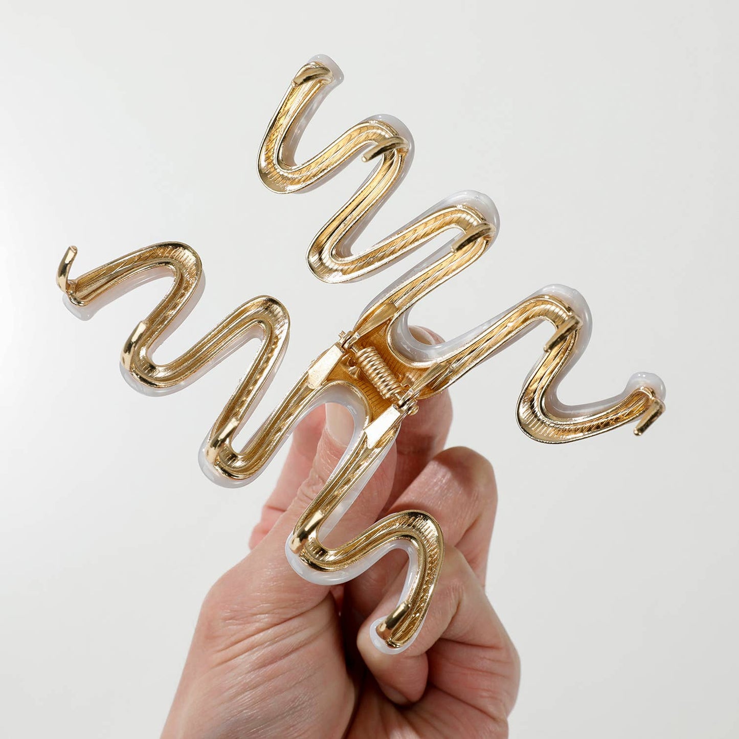 Willow Coastal | Large Squiggle Metal Claw Clip - comes with one clip
